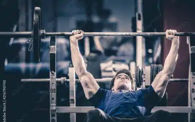 15 ข้อดีและข้อเสียของท่า Chest Press กับ Bench Press